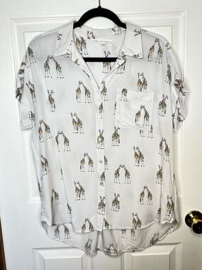 Jane + Delancey Giraffe Print Button Down Shirt